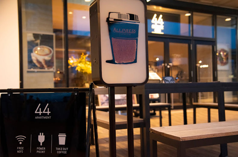 もつ焼き 肉の佐藤